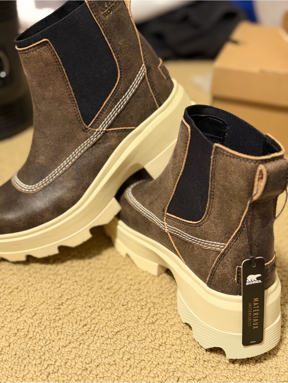 Sorel Black Waterproof Materials Tag